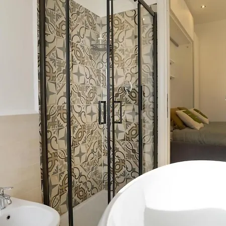 Bright And Modern With Sunny Balcony Apartamento Roma