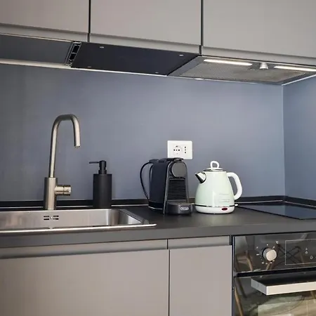 Apartment Bright And Modern With Sunny Balcony Rome